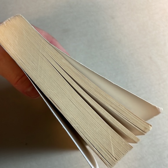 🌈2/$8  A Light in the Window #2 in the Mitford Years Series - Picture 6 of 12